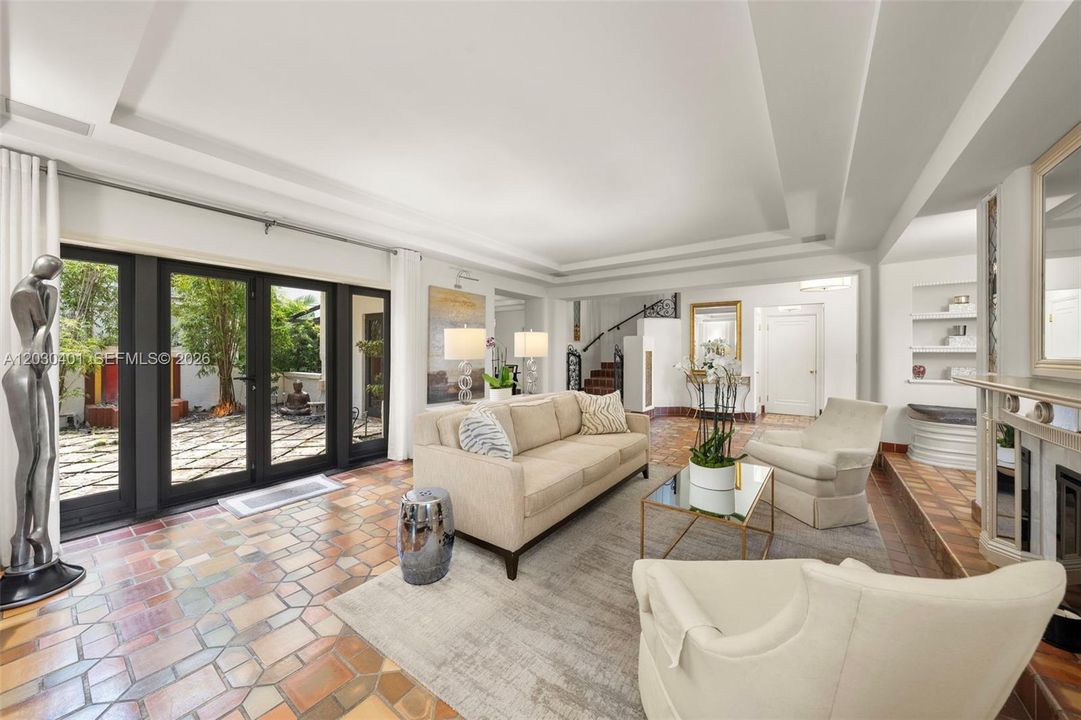 For Sale: $4,450,000 (5 beds, 4 baths, 4636 Square Feet)