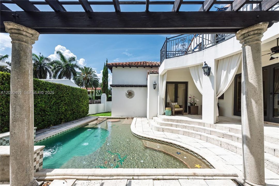 For Sale: $4,450,000 (5 beds, 4 baths, 4636 Square Feet)