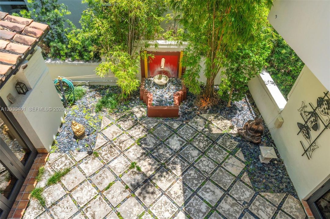 For Sale: $4,450,000 (5 beds, 4 baths, 4636 Square Feet)