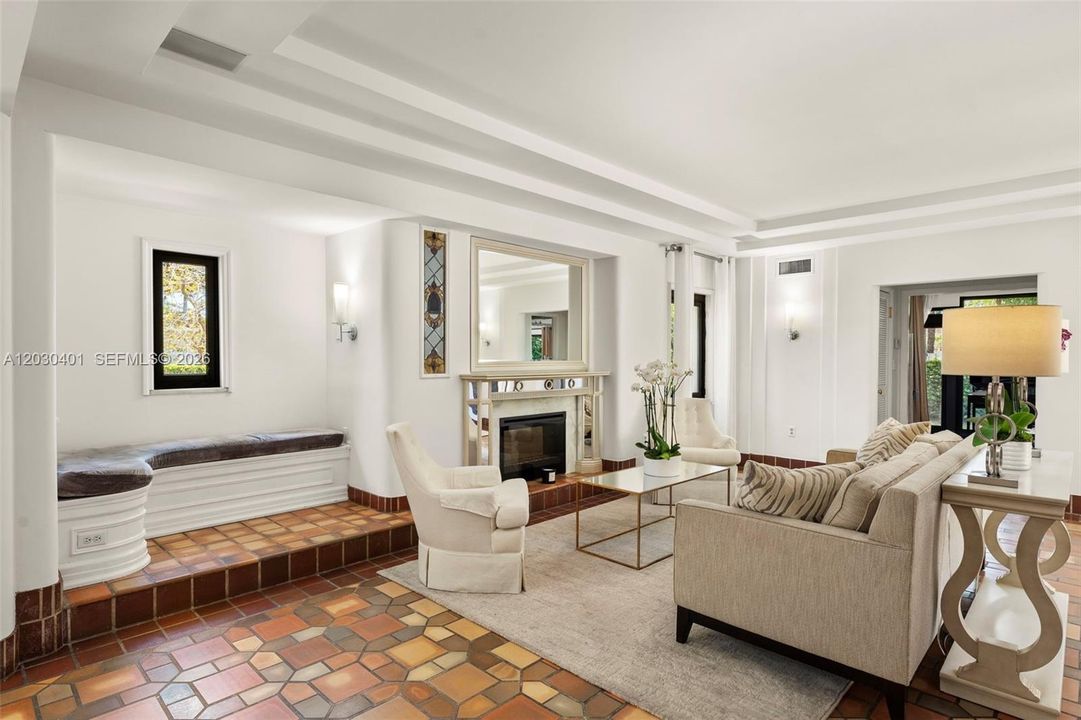For Sale: $4,450,000 (5 beds, 4 baths, 4636 Square Feet)