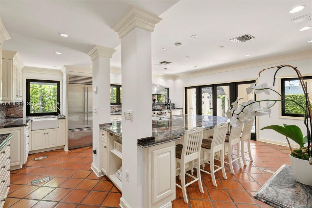 For Sale: $4,450,000 (5 beds, 4 baths, 4636 Square Feet)