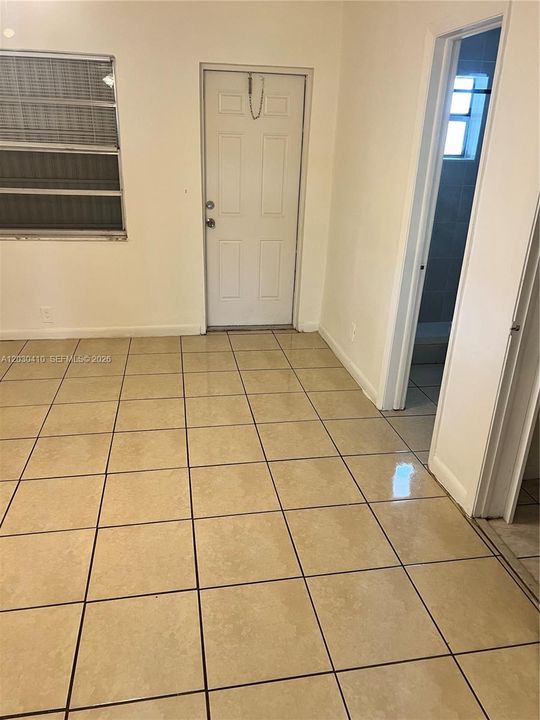 Recently Rented: $1,150 (1 beds, 1 baths, 2208 Square Feet)