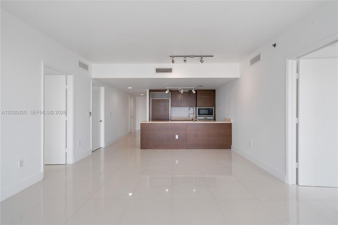 : $4,800 (2 спален, 2 ванн, 1290 Квадратных фут)