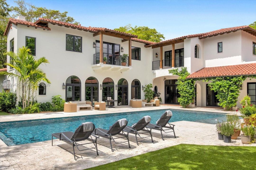 For Sale: $13,790,000 (8 beds, 9 baths, 7772 Square Feet)