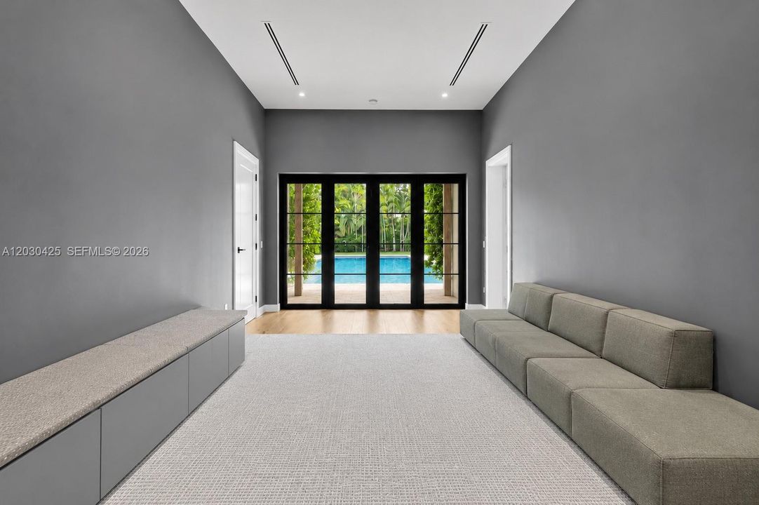 For Sale: $13,790,000 (8 beds, 9 baths, 7772 Square Feet)