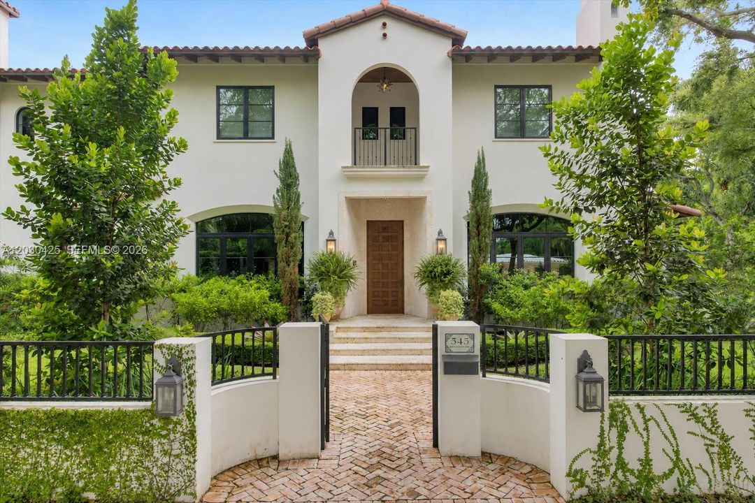 For Sale: $13,790,000 (8 beds, 9 baths, 7772 Square Feet)