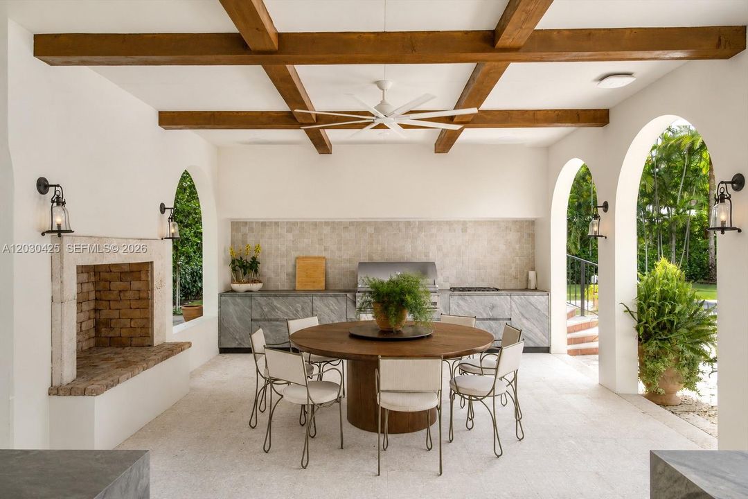 For Sale: $13,790,000 (8 beds, 9 baths, 7772 Square Feet)