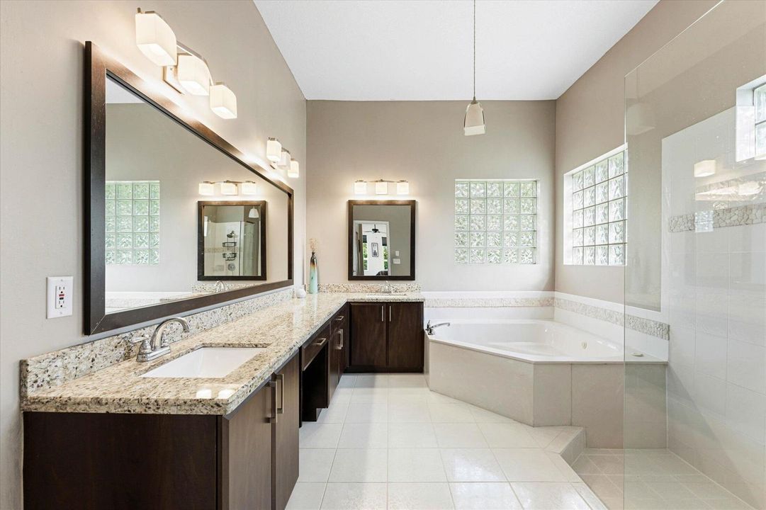 27-10331 NW 62nd Dr, Parkland-44