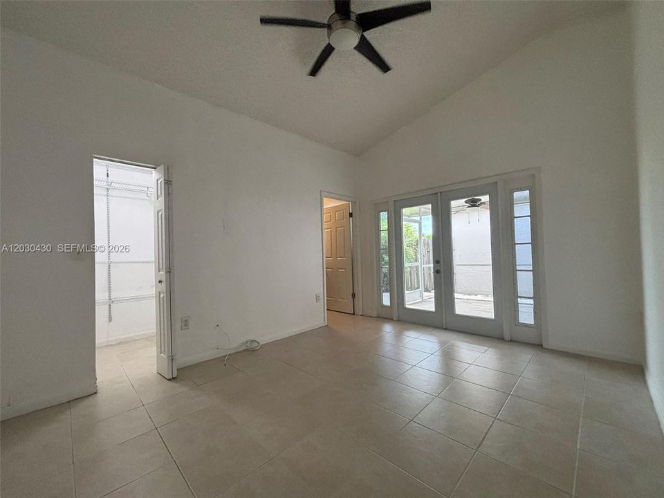 For Rent: $3,000 (3 beds, 2 baths, 1185 Square Feet)