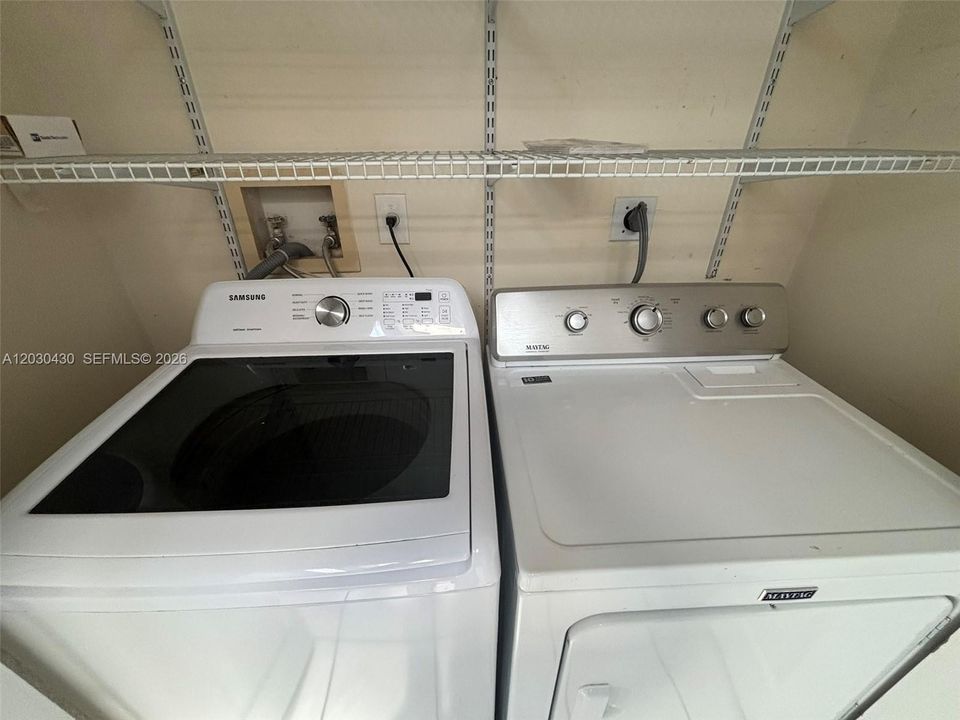 For Rent: $3,000 (3 beds, 2 baths, 1185 Square Feet)