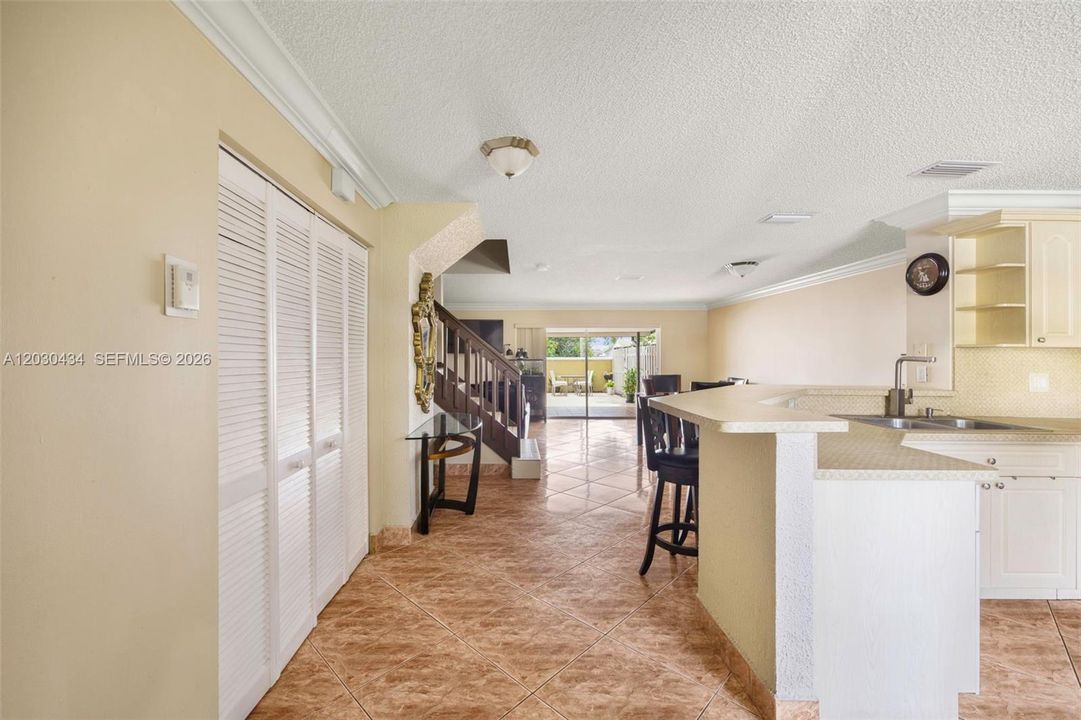 For Sale: $435,000 (3 beds, 2 baths, 1430 Square Feet)