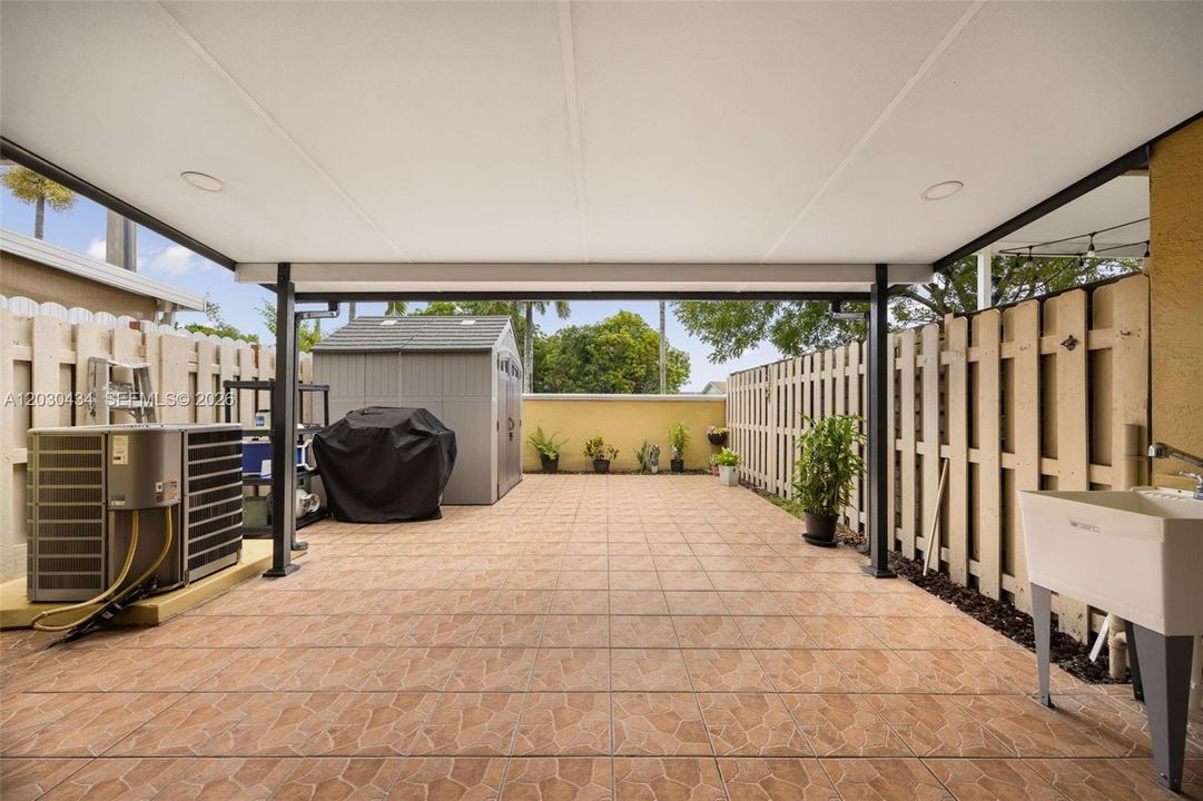 For Sale: $435,000 (3 beds, 2 baths, 1430 Square Feet)