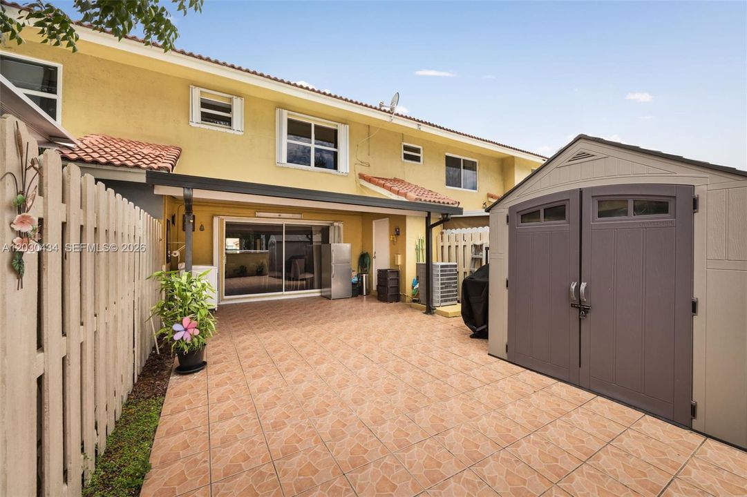 For Sale: $435,000 (3 beds, 2 baths, 1430 Square Feet)