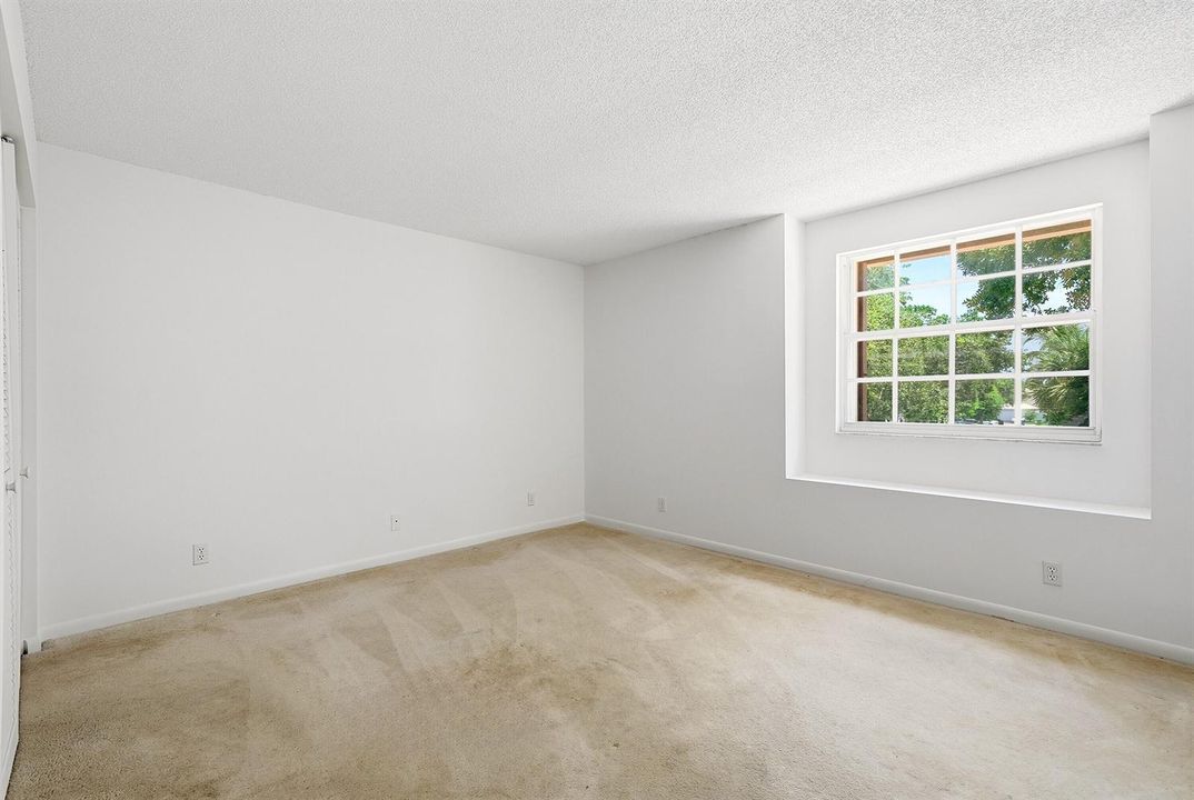 25_bedroom 2