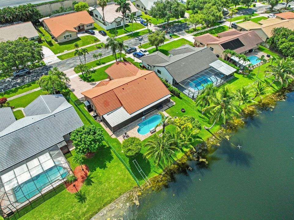 31-web-or-mls-5531-hawkes-bluff-ave