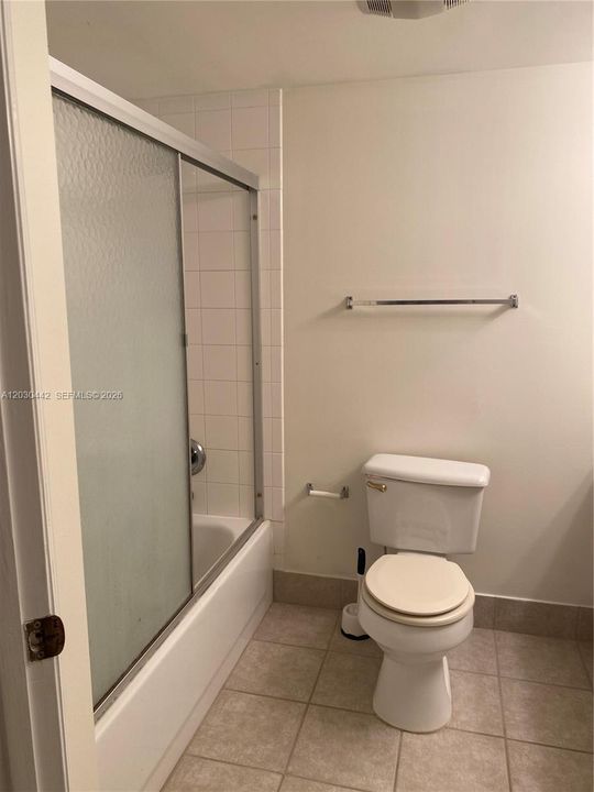 В аренду: $2,200 (2 спален, 2 ванн, 1112 Квадратных фут)