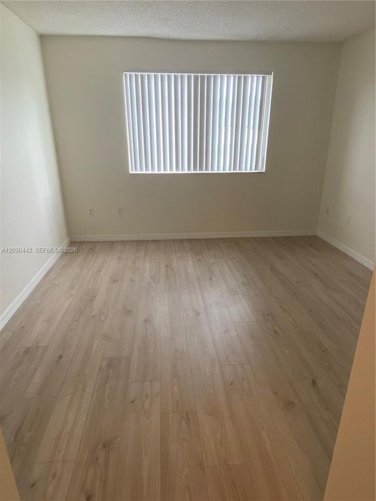 В аренду: $2,200 (2 спален, 2 ванн, 1112 Квадратных фут)