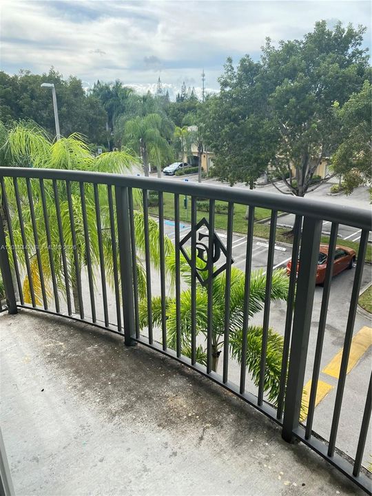 В аренду: $2,200 (2 спален, 2 ванн, 1112 Квадратных фут)