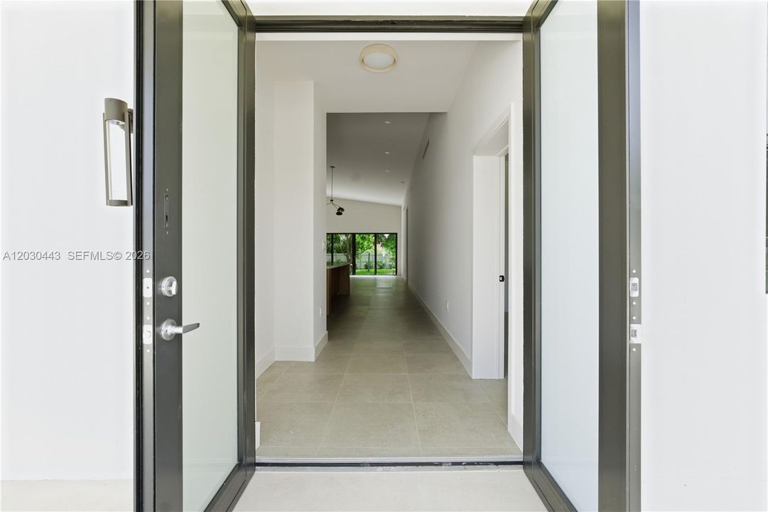 На продажу: $879,999 (4 спален, 3 ванн, 3000 Квадратных фут)