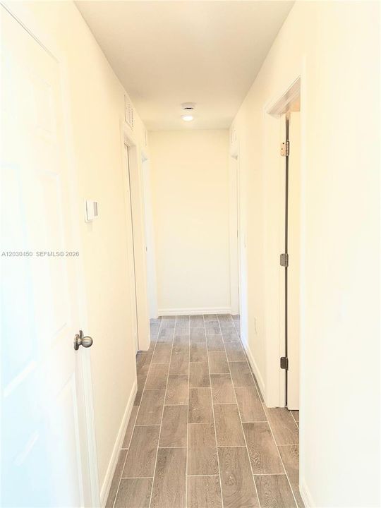 For Rent: $1,900 (3 beds, 2 baths, 1200 Square Feet)