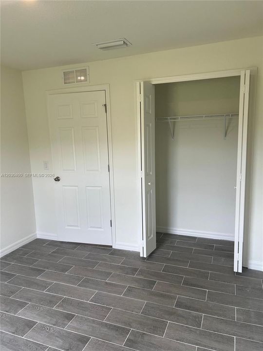 For Rent: $1,900 (3 beds, 2 baths, 1200 Square Feet)
