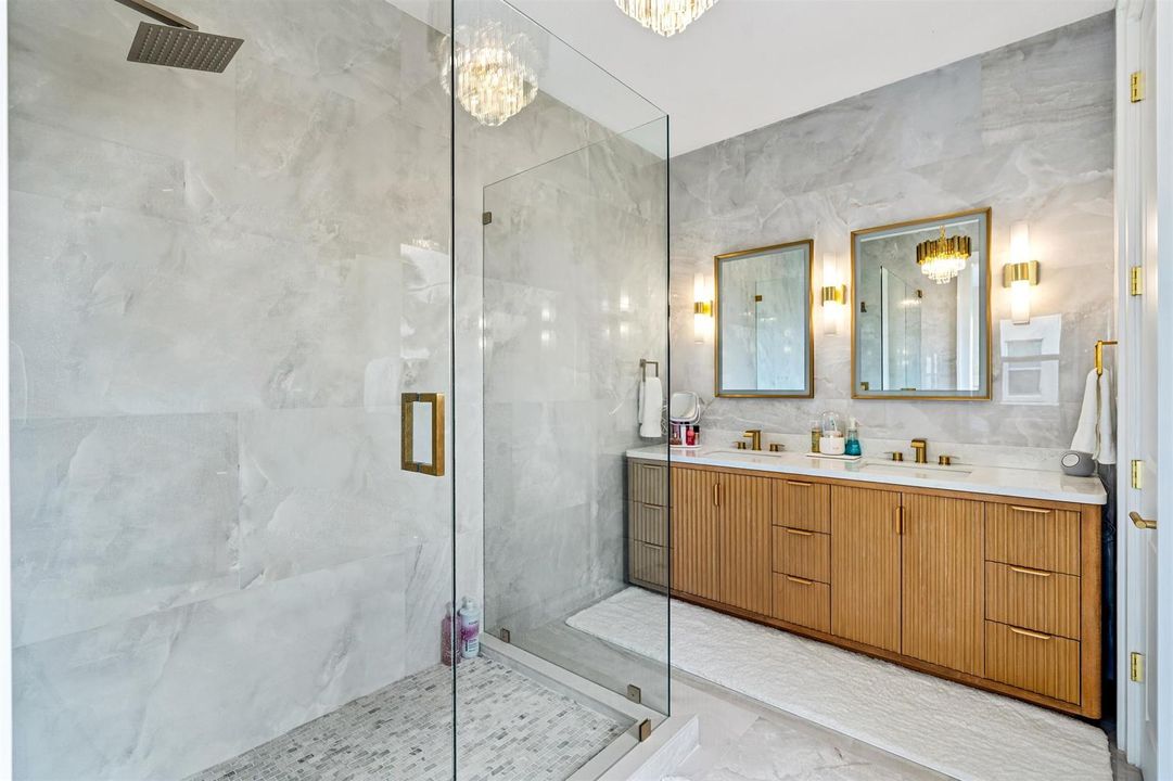 PRIMARY_BATHROOM_ANGLE