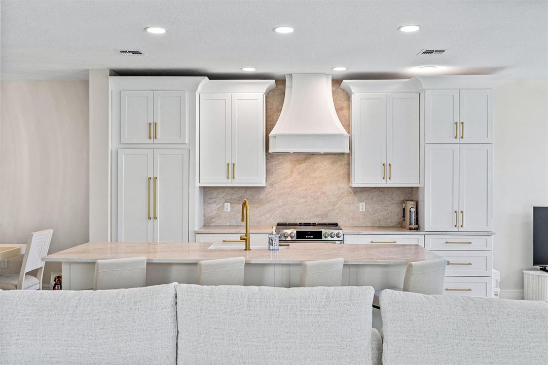 KITCHEN_STRAIGHT