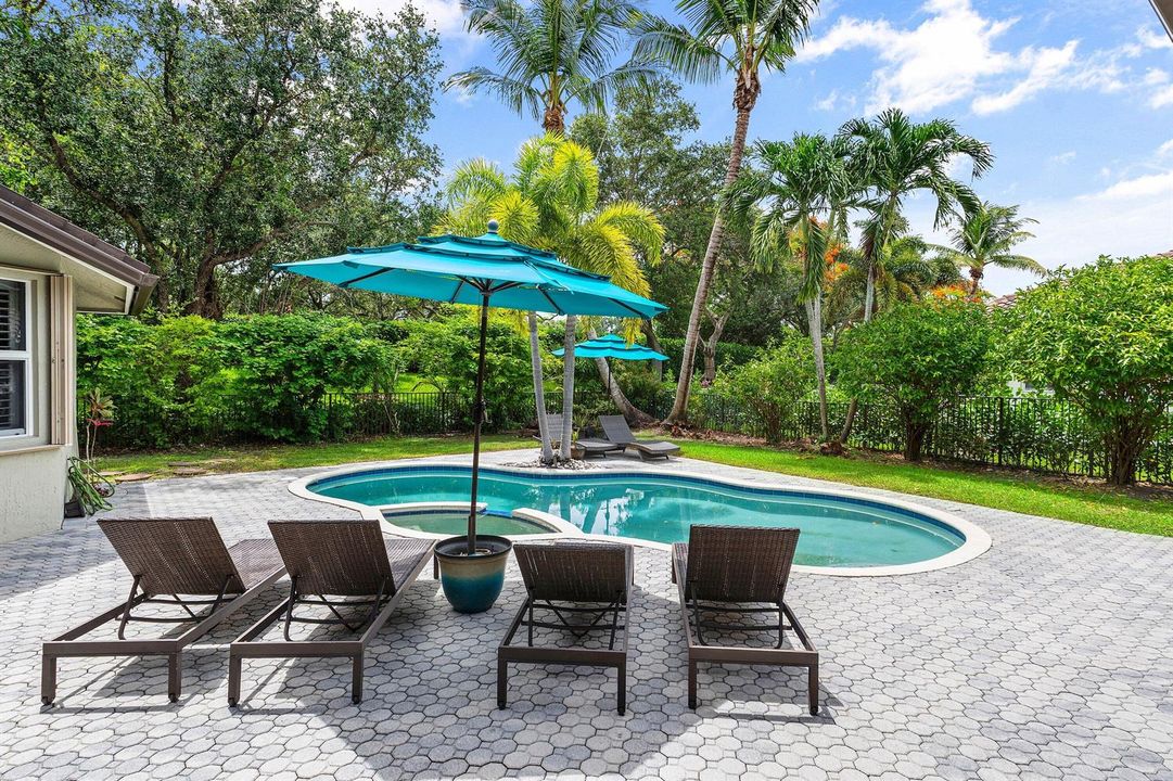 029-6867Northwest107thTerrace-Parkland-F