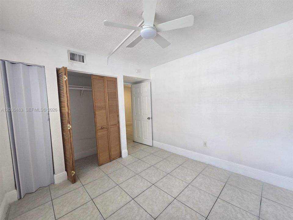 For Rent: $2,000 (1 beds, 1 baths, 580 Square Feet)