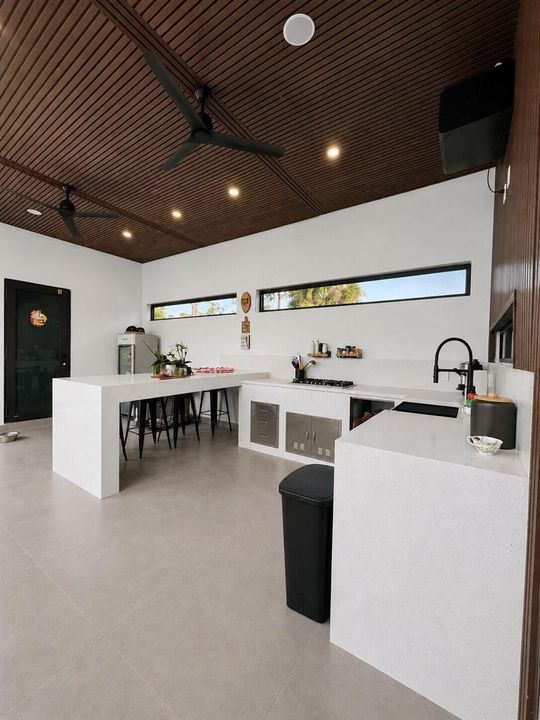 outdoor kitchen