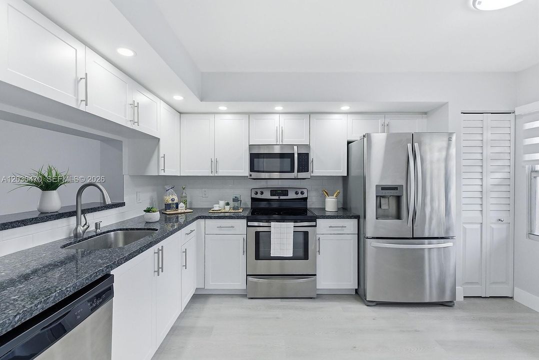 For Rent: $2,400 (2 beds, 2 baths, 1207 Square Feet)