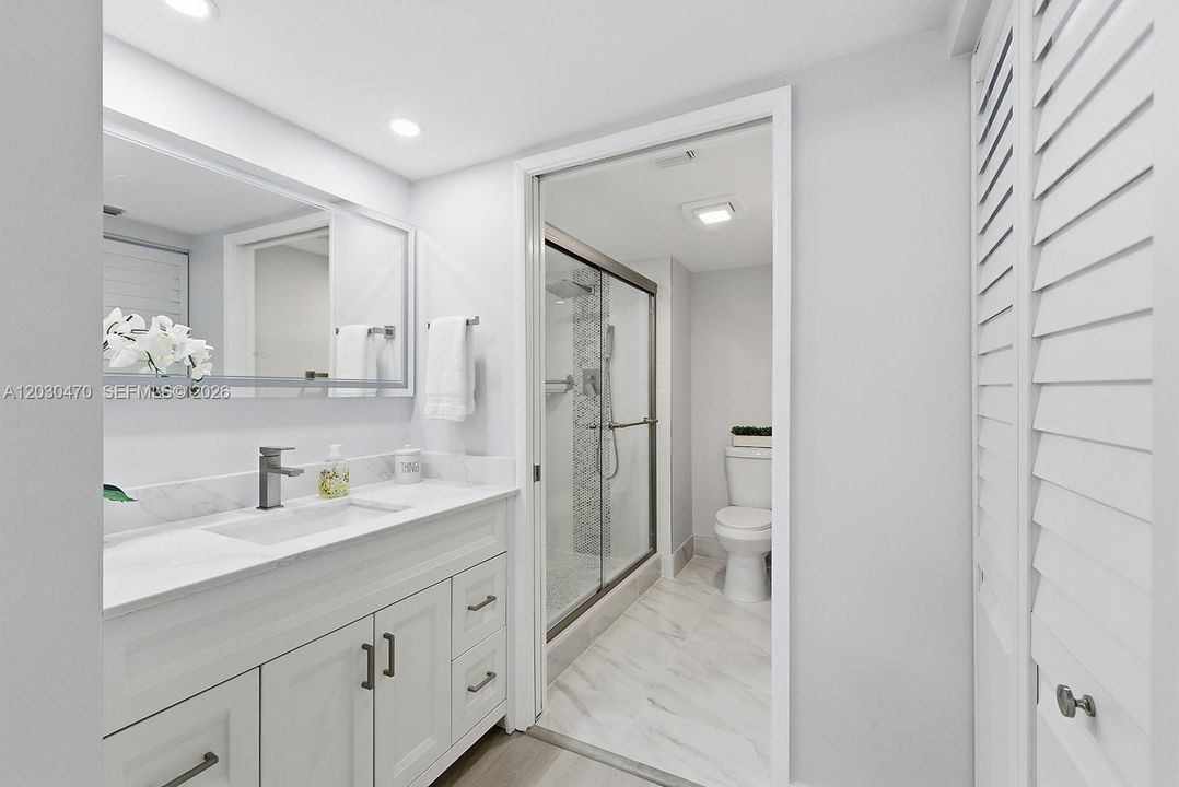 For Rent: $2,400 (2 beds, 2 baths, 1207 Square Feet)