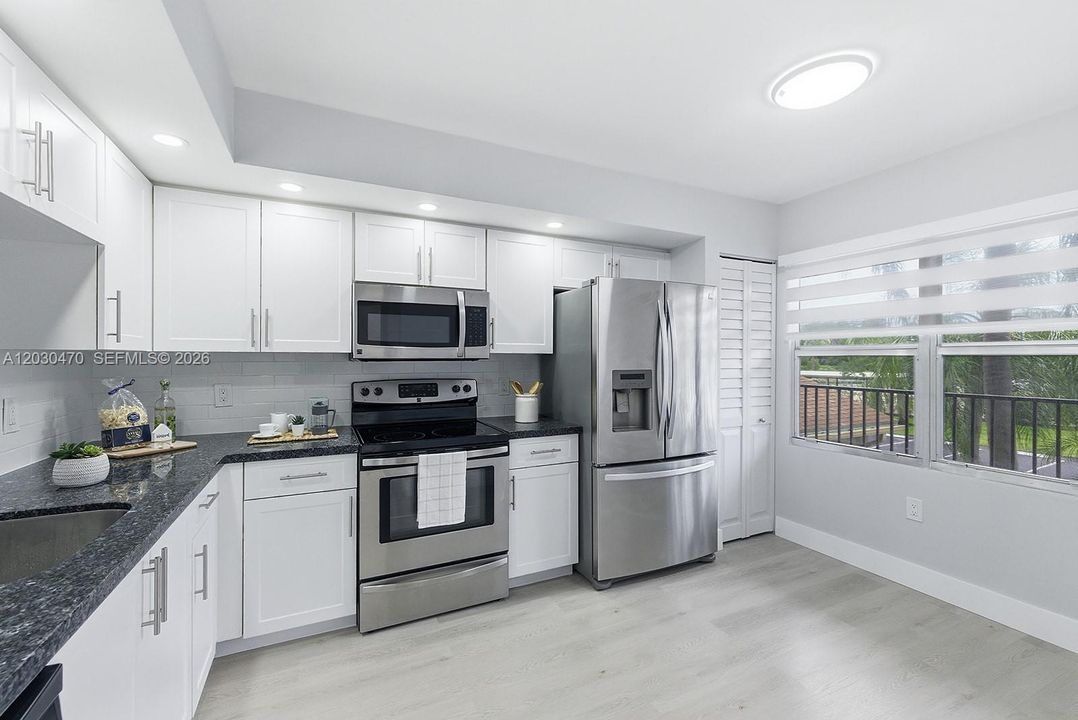 For Rent: $2,400 (2 beds, 2 baths, 1207 Square Feet)