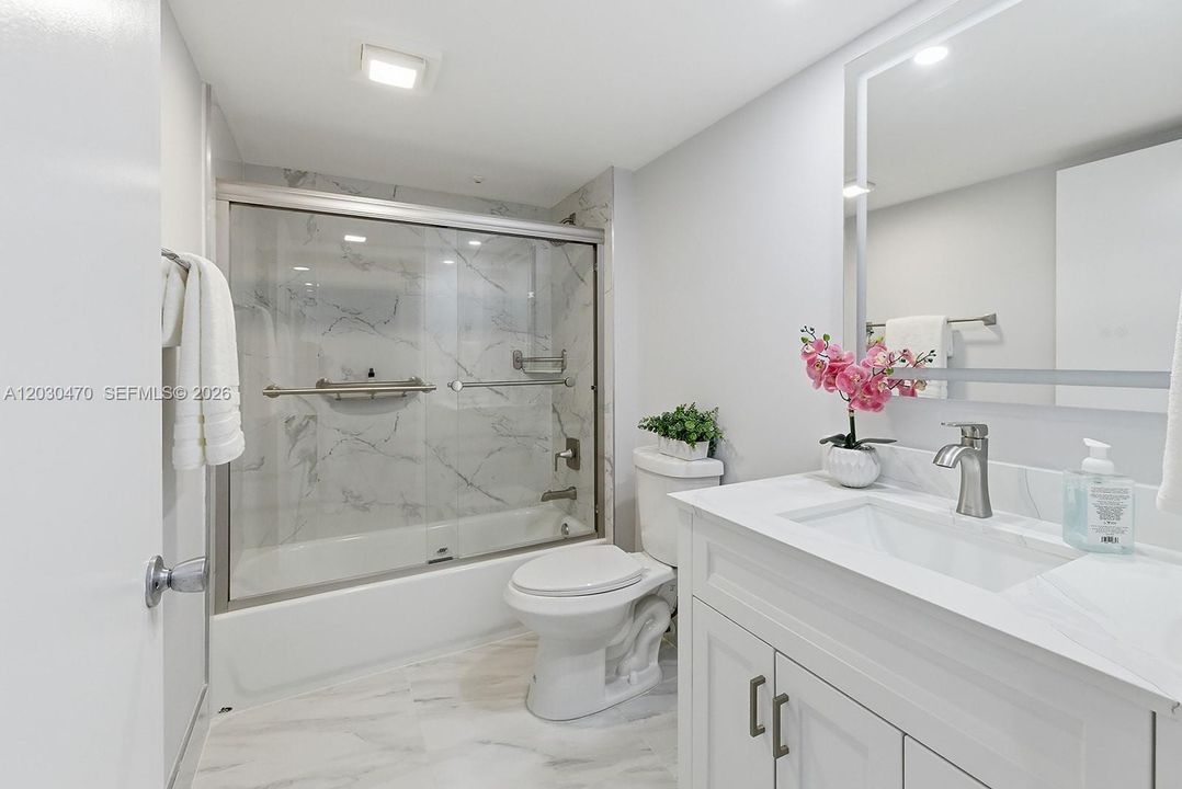 For Rent: $2,400 (2 beds, 2 baths, 1207 Square Feet)