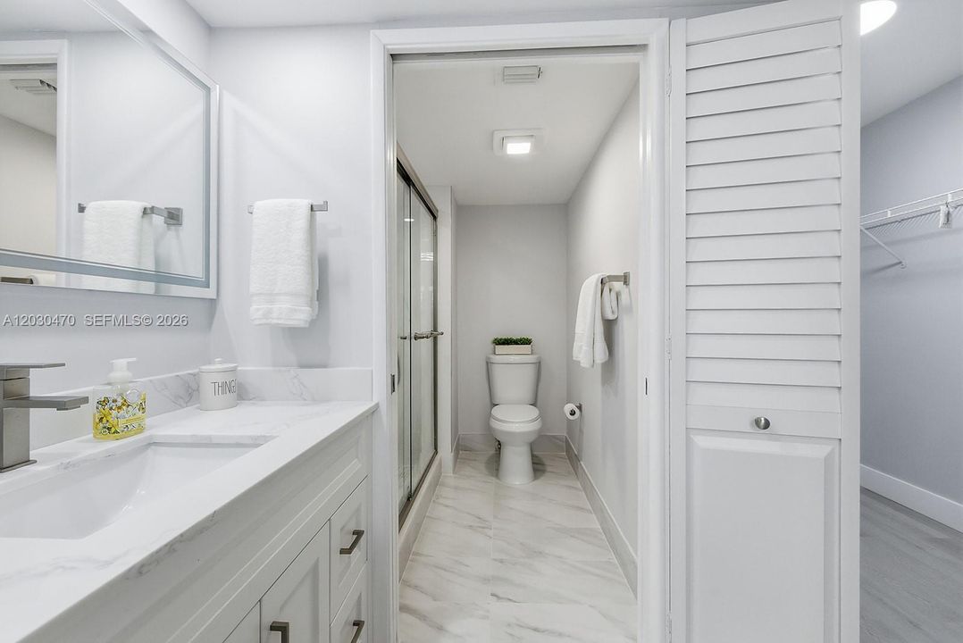 For Rent: $2,400 (2 beds, 2 baths, 1207 Square Feet)