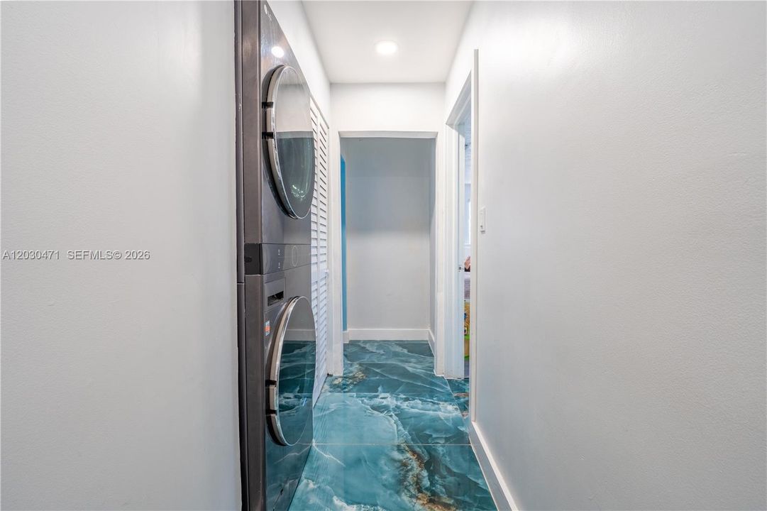 For Sale: $745,900 (4 beds, 1 baths, 1920 Square Feet)