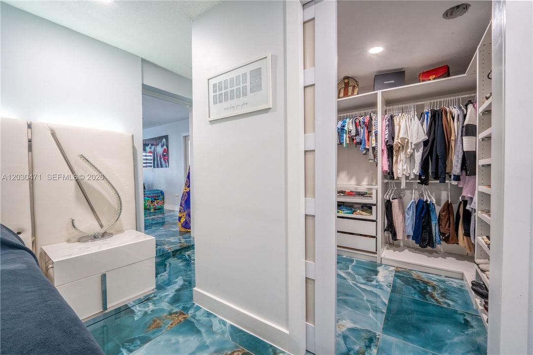 For Sale: $745,900 (4 beds, 1 baths, 1920 Square Feet)
