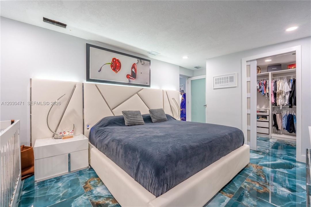For Sale: $745,900 (4 beds, 1 baths, 1920 Square Feet)