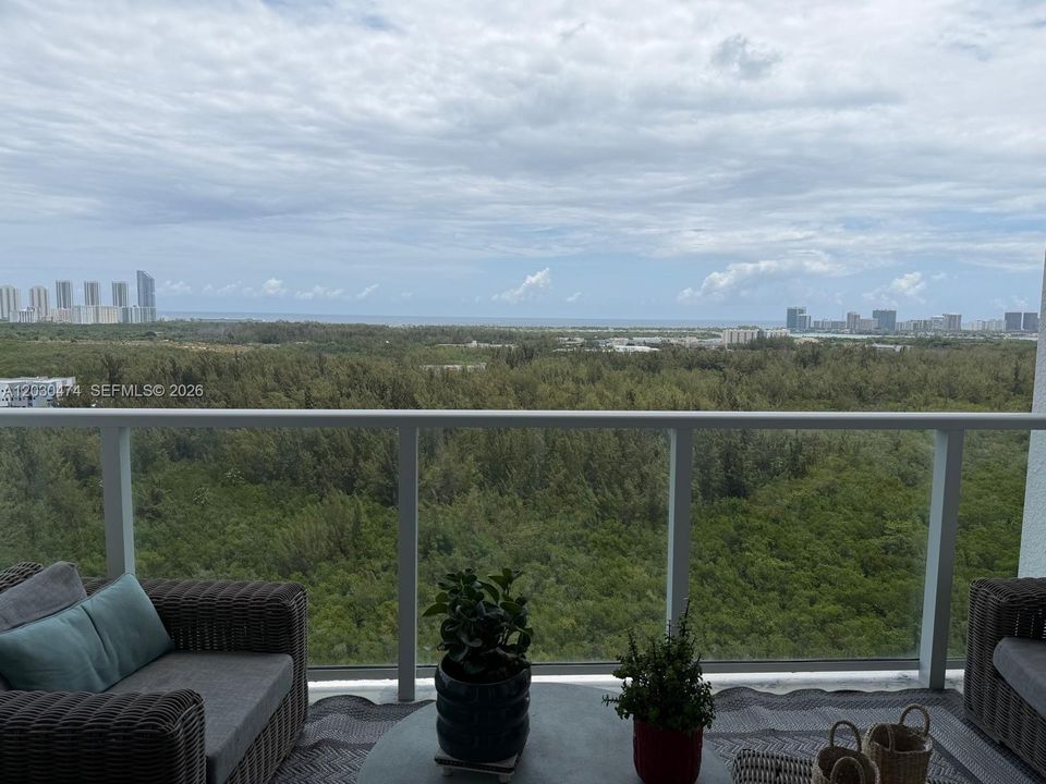 For Sale: $618,000 (3 beds, 3 baths, 2048 Square Feet)