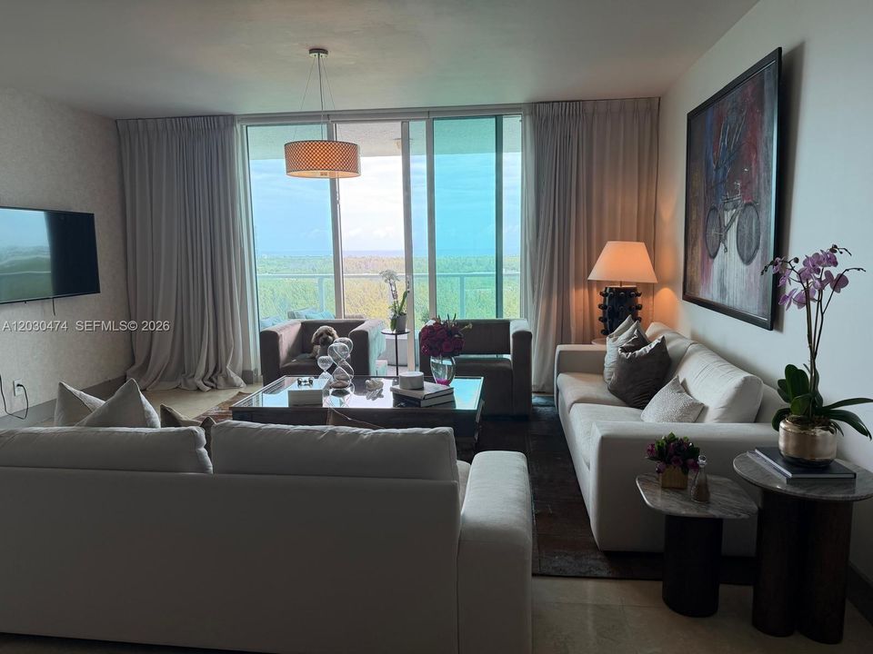 For Sale: $618,000 (3 beds, 3 baths, 2048 Square Feet)