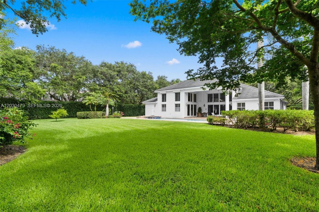 For Sale: $4,995,000 (5 beds, 4 baths, 3836 Square Feet)