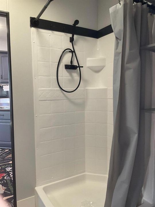 shower lot 15