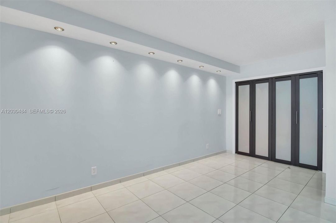 На продажу: $519,000 (3 спален, 2 ванн, 1804 Квадратных фут)