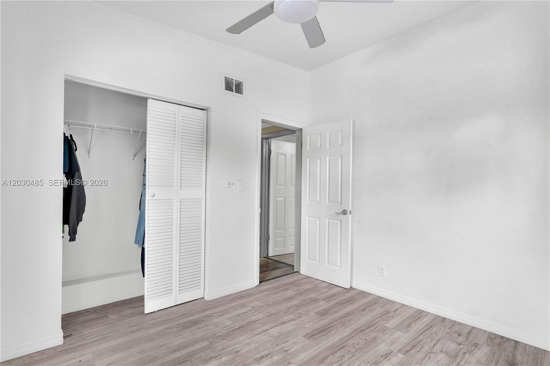 For Sale: $475,000 (3 beds, 1 baths, 851 Square Feet)