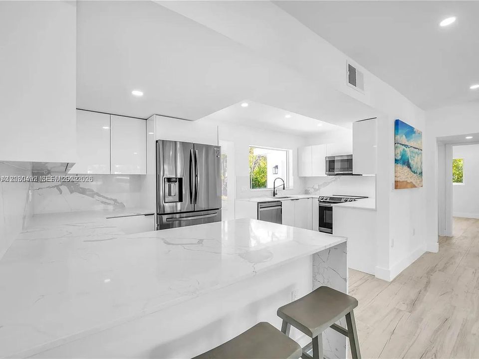 For Sale: $1,580,000 (3 beds, 2 baths, 1470 Square Feet)
