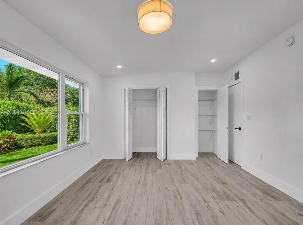 For Sale: $1,580,000 (3 beds, 2 baths, 1470 Square Feet)