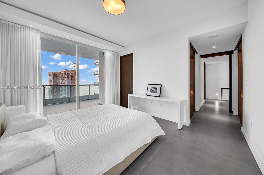 For Sale: $3,200,000 (3 beds, 3 baths, 2647 Square Feet)