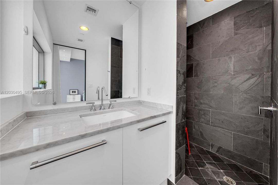 For Sale: $3,200,000 (3 beds, 3 baths, 2647 Square Feet)