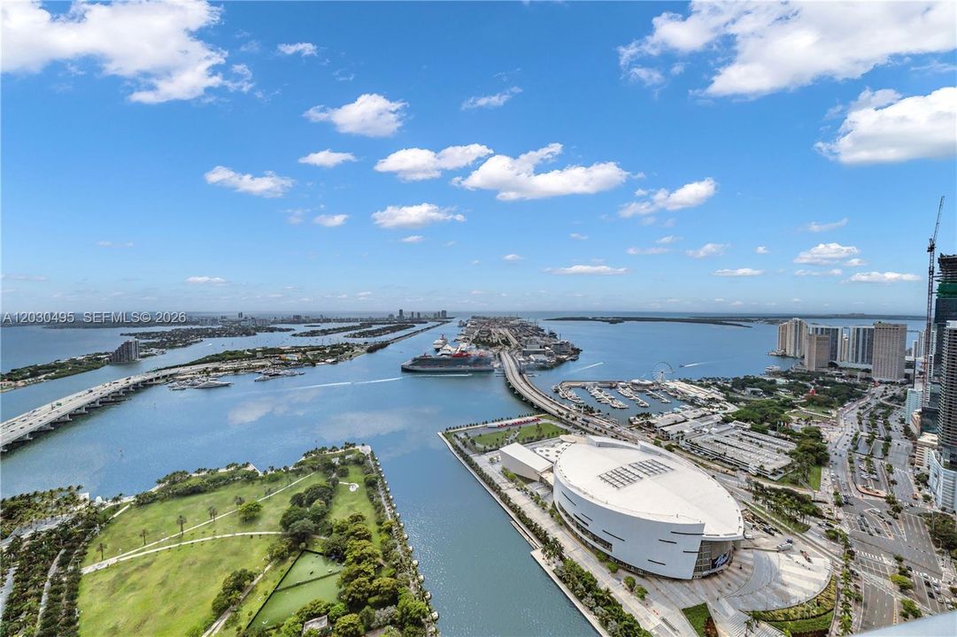 For Sale: $3,200,000 (3 beds, 3 baths, 2647 Square Feet)