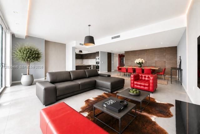 For Sale: $3,200,000 (3 beds, 3 baths, 2647 Square Feet)